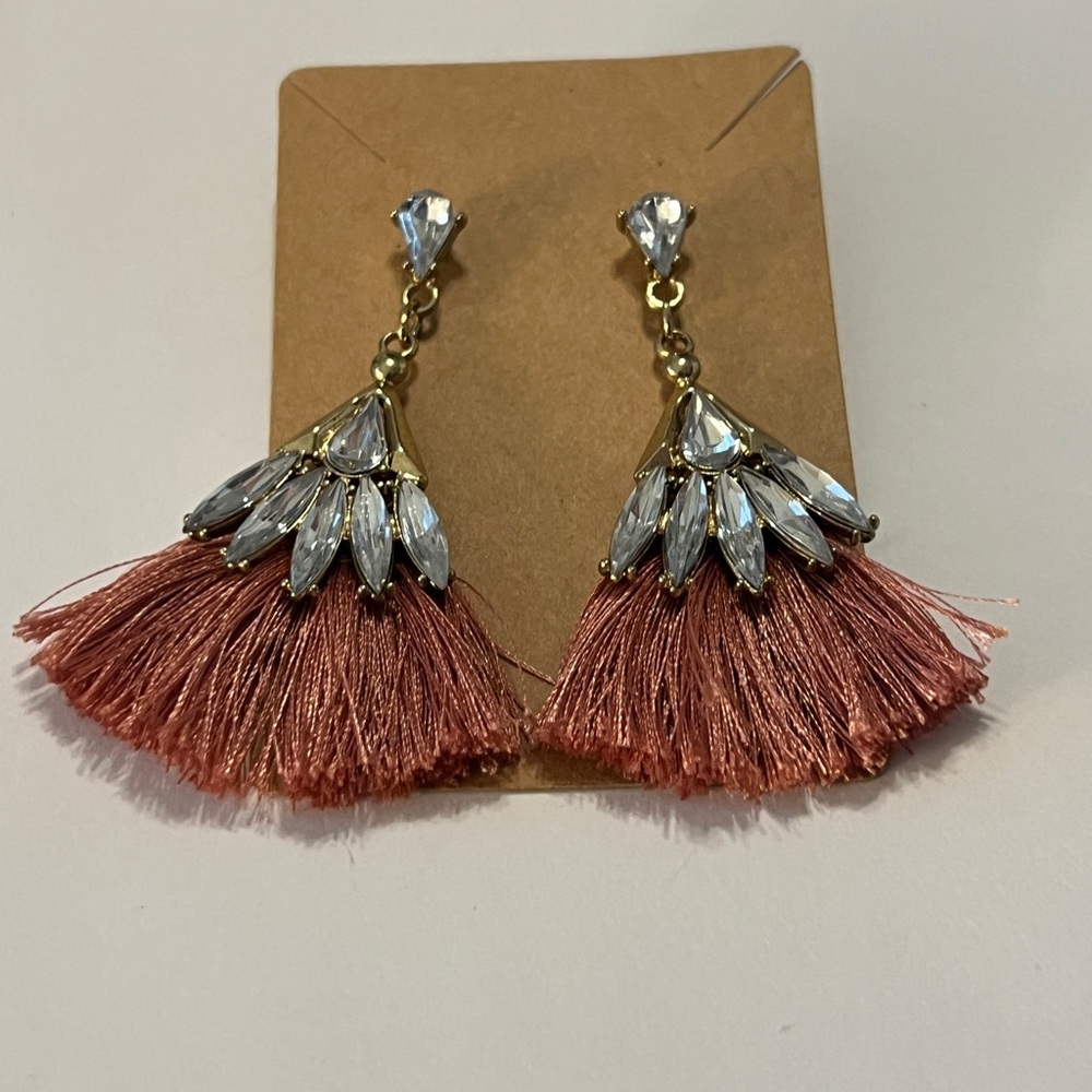 🩵3/$15 Jewelry- Mauve Tassel Earrings with Crystal Accents - Boho Glam - Picture 2 of 5